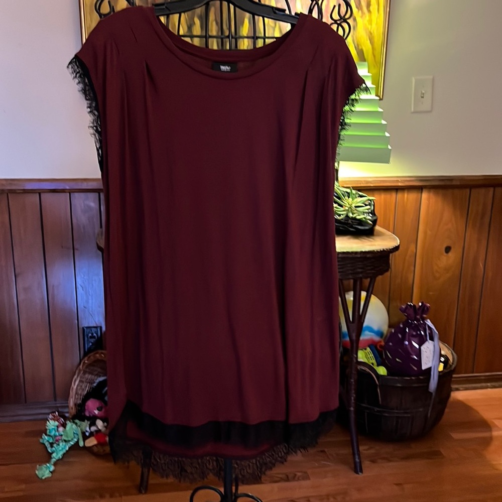 Mossimo Sleeveless Top with Eyelash Lace